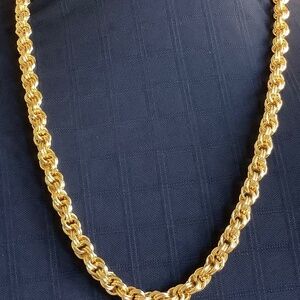 Beautiful 30" Continuous Chain Gold Tone Necklace Men or Women